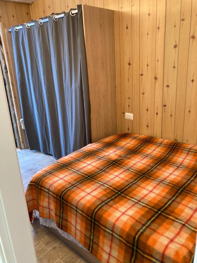 メッツァーナMarisole Apt Lago Rotondoアパートメント エクステリア 写真