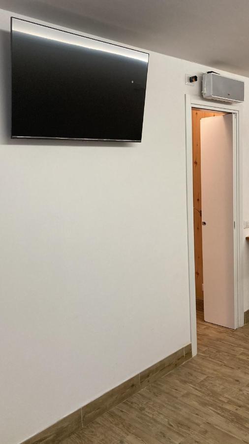 メッツァーナMarisole Apt Lago Rotondoアパートメント エクステリア 写真